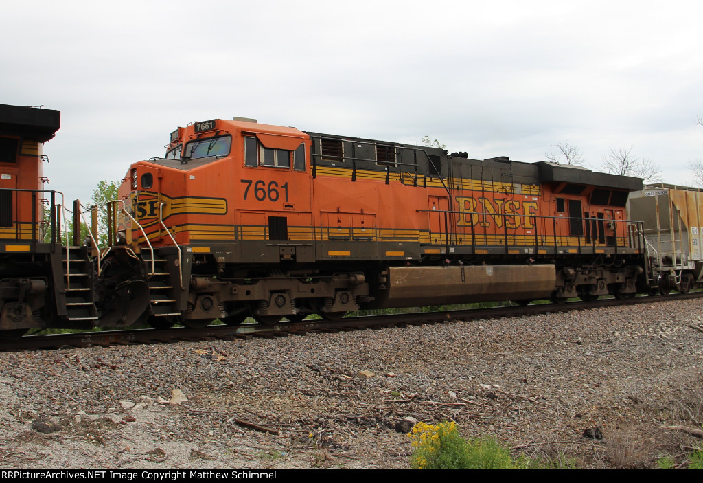 BNSF 7661